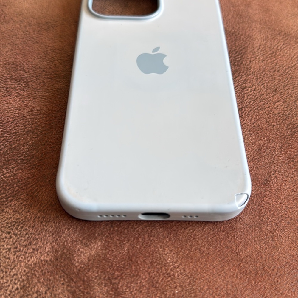 iPhone 13Pro Case - Picture 2 of 5